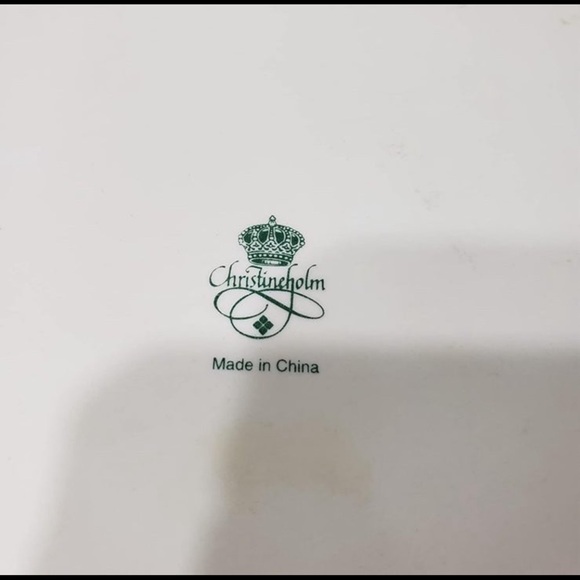 Christineholm Porcelain Rose Quiche Baking Dish (2) - Picture 3 of 5